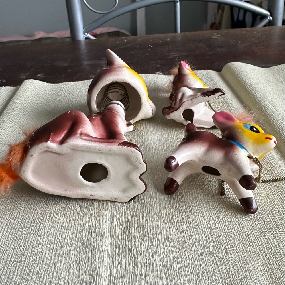 Vintage Ceramic Deer Figurines Set (mama is a bobble head) - Picture 4 of 12